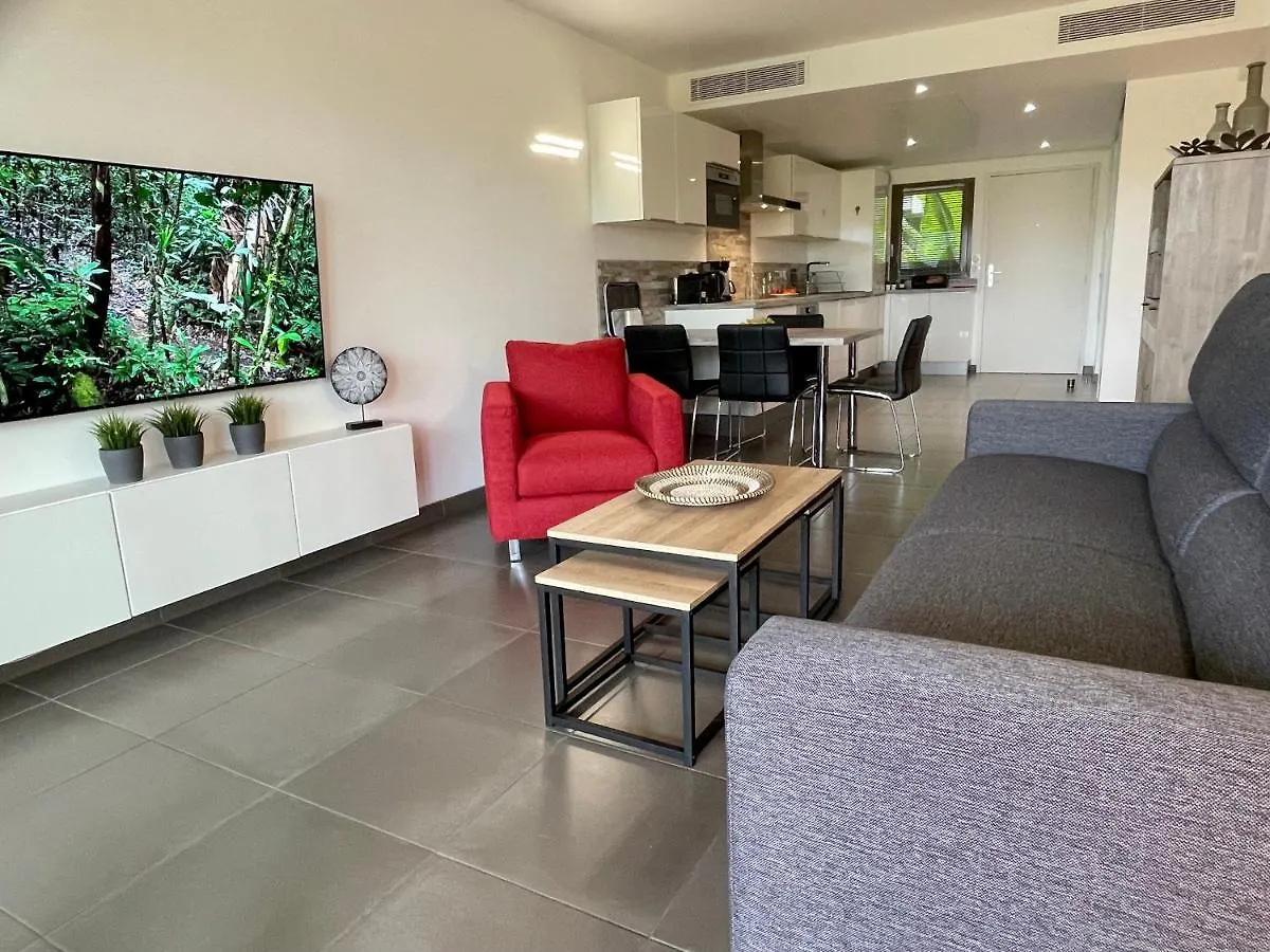Superbe Appartement, Piscine, Vue Mer Et Montagnes Antibes 0*,  France