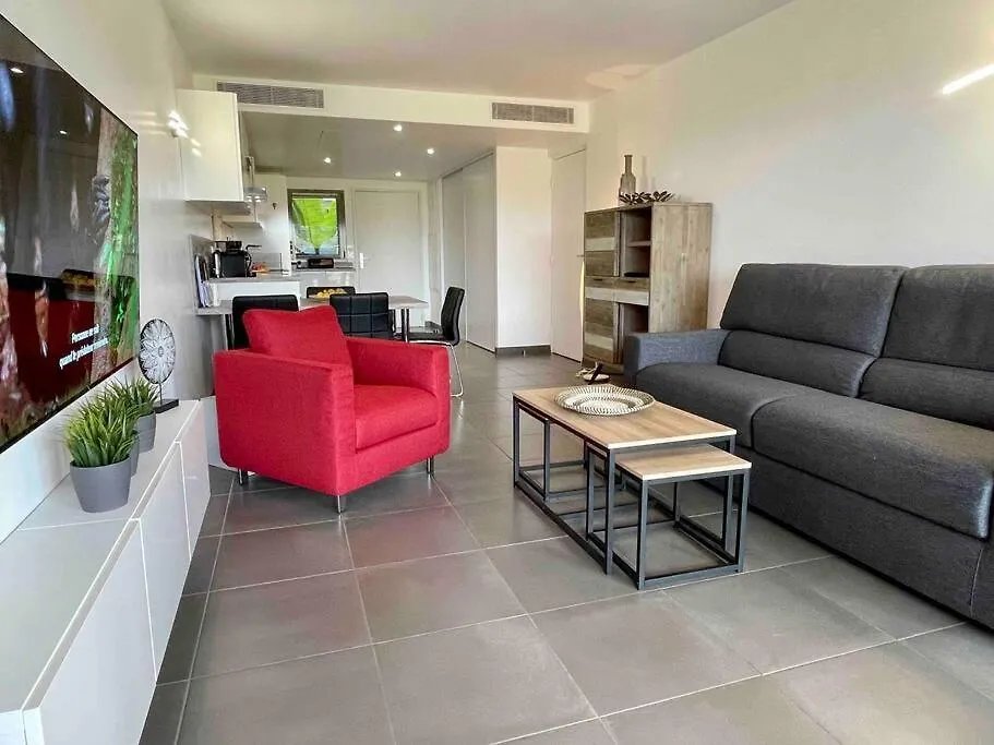 Superbe Appartement, Piscine, Vue Mer Et Montagnes Antibes