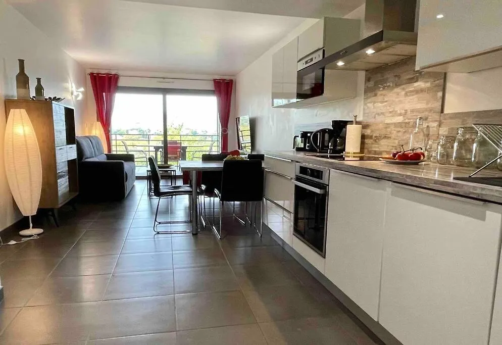 Superbe Appartement, Piscine, Vue Mer Et Montagnes Antibes Apartment