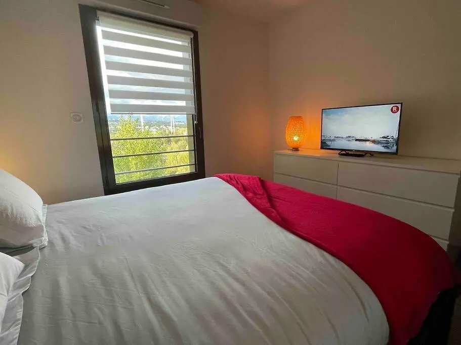 Superbe Appartement, Piscine, Vue Mer Et Montagnes Antibes France